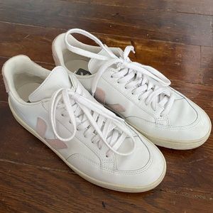 Veja V-12 Low Top Sneakers